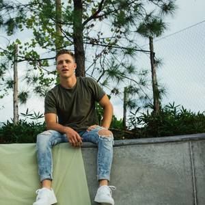 Meet your Posher, Isaac